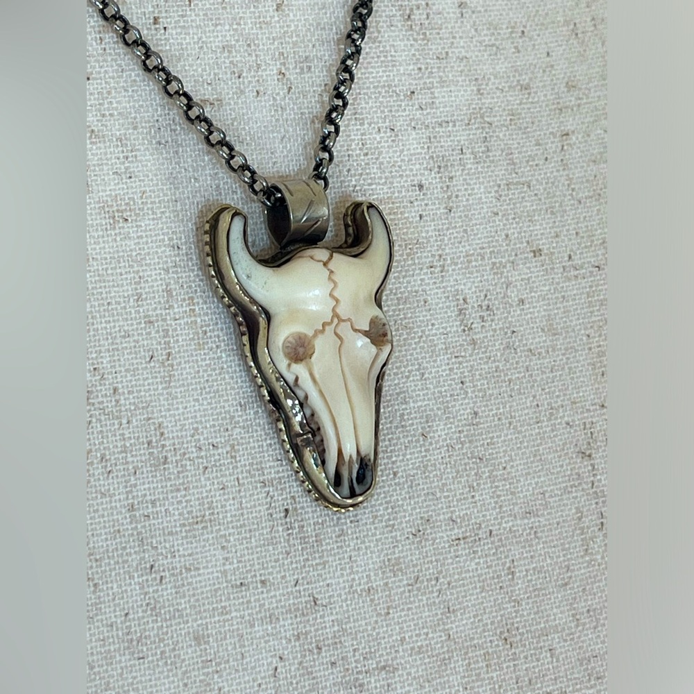Bison Skull pendant carved bone & silver necklace hand made - Picture 2 of 9